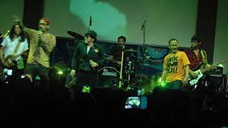 Naif   At Hard Rock Cafe Jakarta 22102008  Only