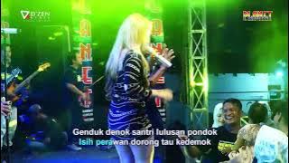 Santri Pekok   Ayu Vanesa II Planet  top dangdut Pekalongan live in Krapyak