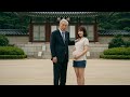 그 대학생여자는 혼자였고, 대통령 후보는 아무 일도 없었다는 듯 웃었다