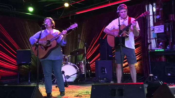 Liz Teague Band performs Elizabeth Cottons Freight...