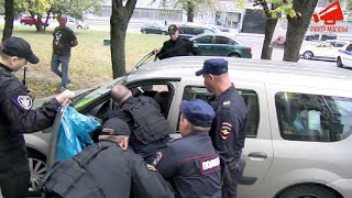 Майора МВД РФ в отставке приставы выкинули из машины и задержали 04.09.19