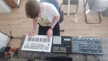 Stranger Things Theme | Arturia Minibrute 2s, Korg Minilogue xd & Maschine MK3