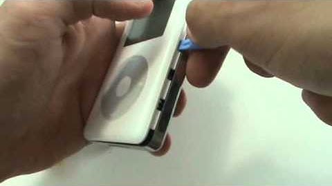 iPod 4th Generation Hard Drive Replacement Sad Face 20gb 40gb Tutorial | GadgetMenders.com