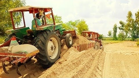 Fiat tractor 640 working Front Blade Loading Trali Heavy speed/MF 260 four tractor  heavy load