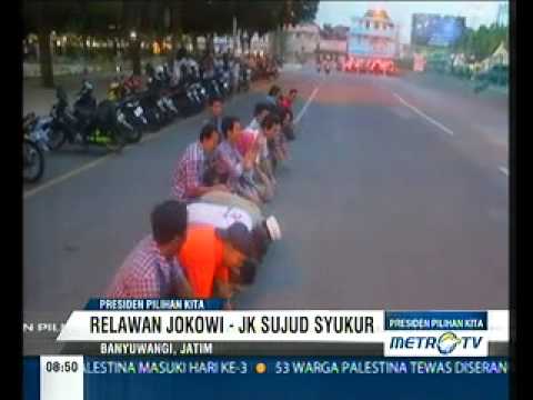 Relawan Jokowi-JK Sujud Syukur @JokowiJKTV