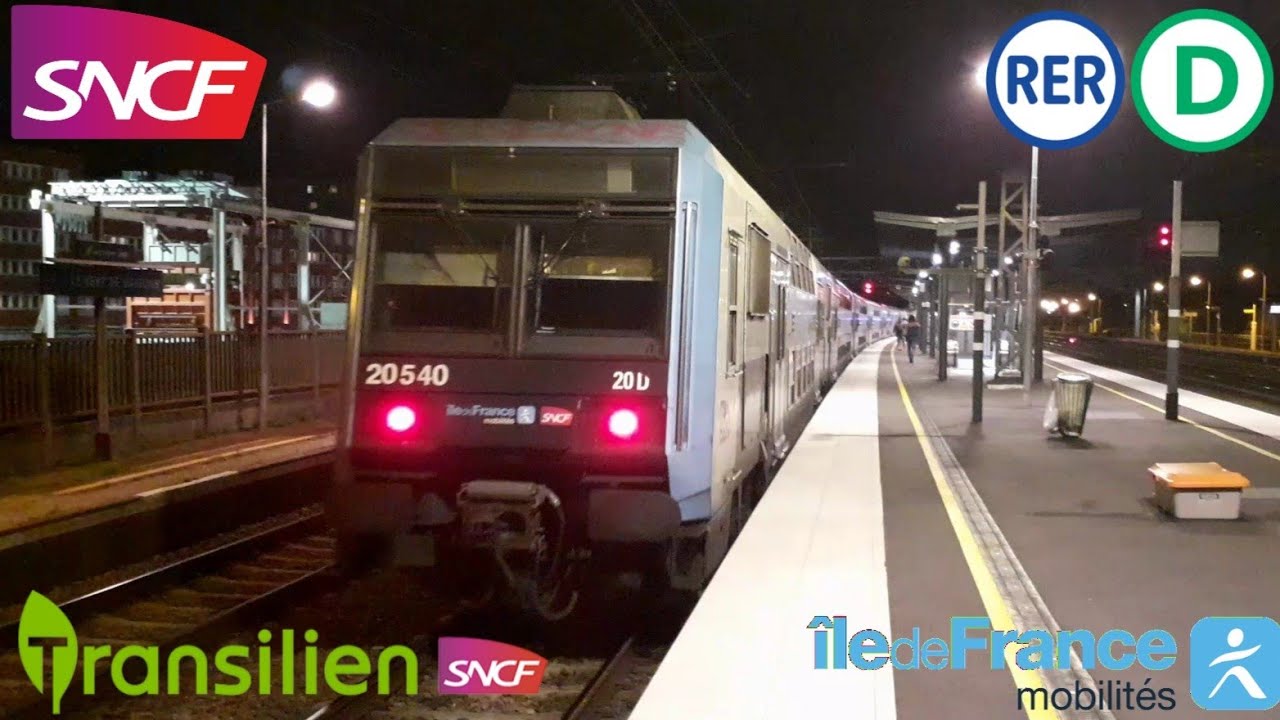 (FHD) Des Voyages à bord d'une rame semi - éclairé (20D)