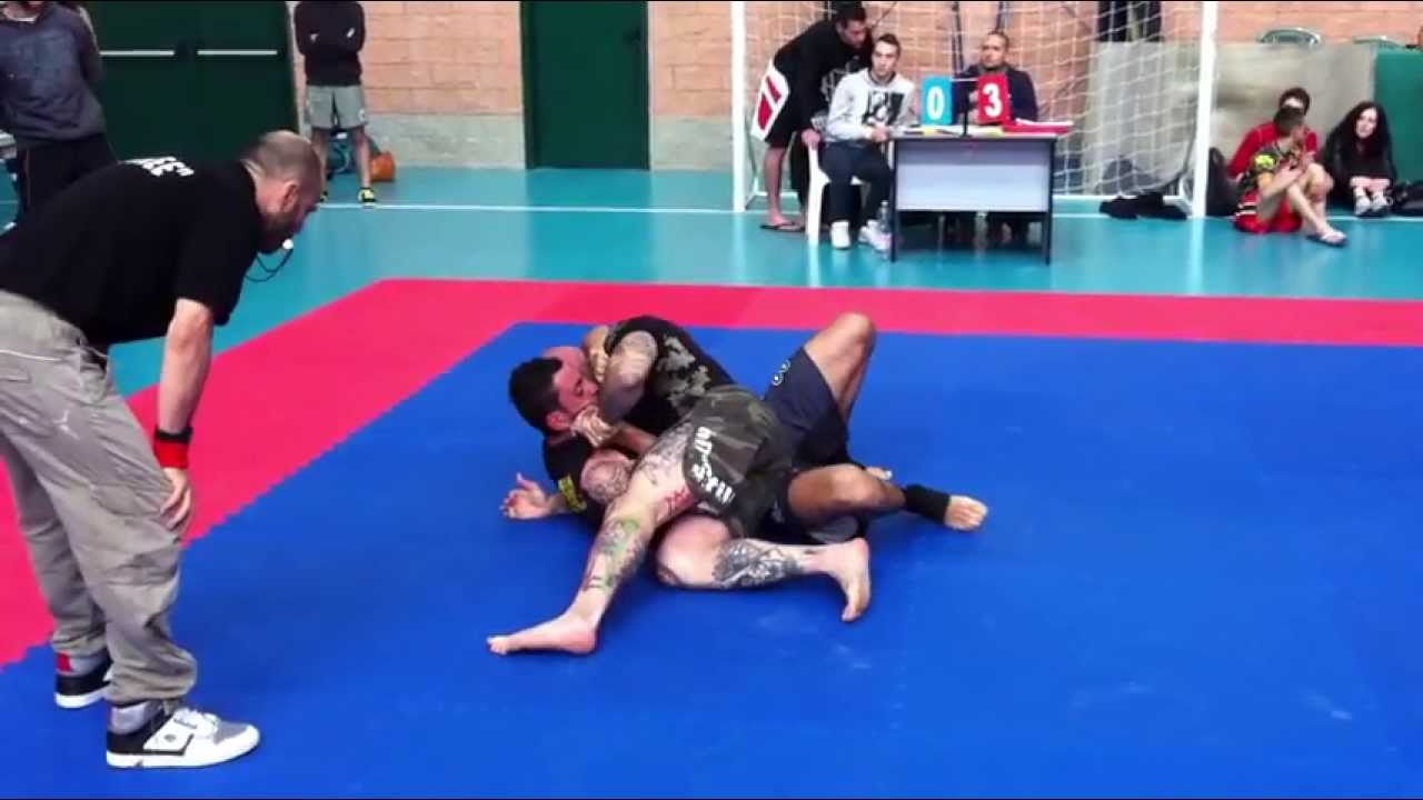 CELOTTO grappling robbio 25/5/13 2°lotta