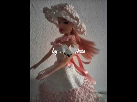 bonecas com vestidos em croché