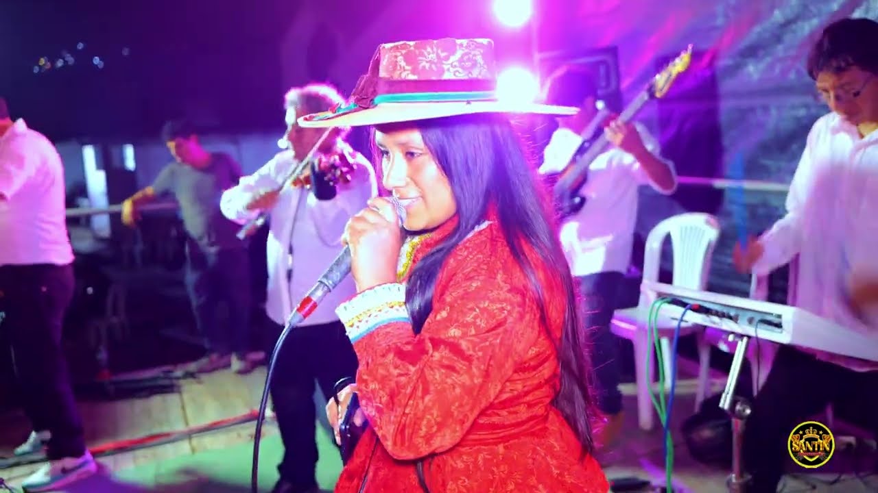 MIREA ROMAN  CONJUNTO LOS INCOMPARABLES DE STO DOMINGO( FILOMENO ROMAN RETORNO TRIUNFAL AL ESCENARIO