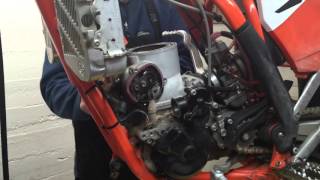 How-to do a KTM 250/300 Top End Rebuild