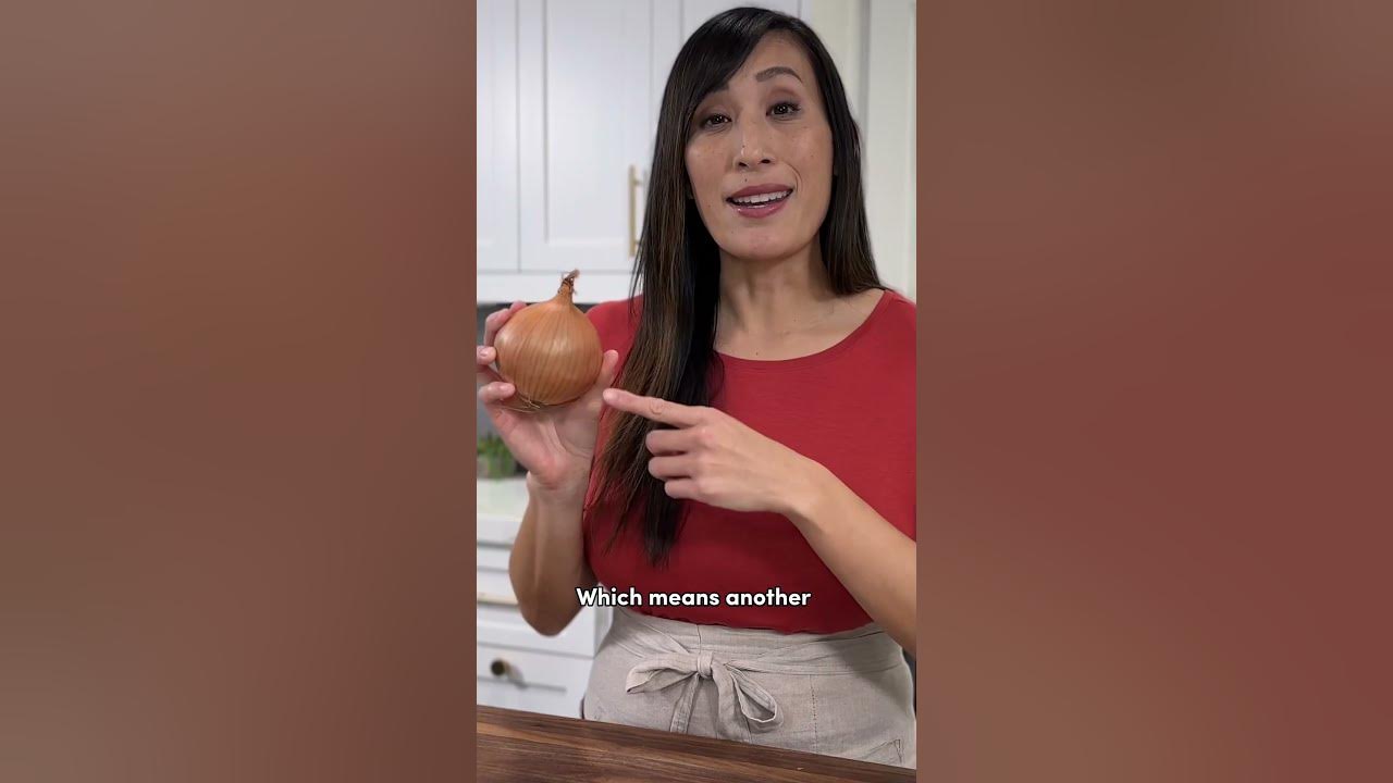 What Does it Mean to Caramelize Onions? - YouTube