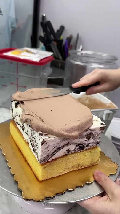 She blocked me after we posted this yesterday on tik tok and Facebook 😆 #moderncone #icecreamcake