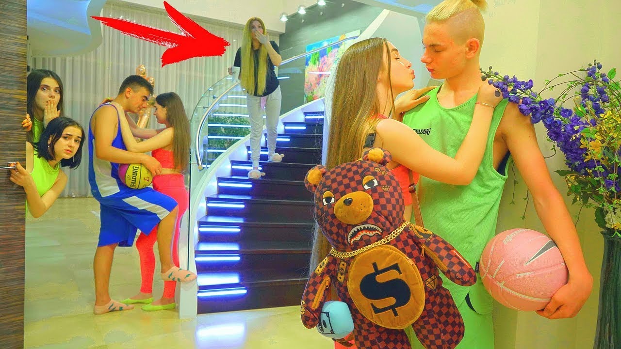 Diana a trahi ses amis ! Jeu Action ou Vérité ! | Situations amusantes