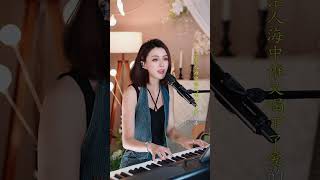 迷人身材美女 弹奏钢琴曲，音乐令人陶醉，百听不厌|The charming beauty plays the piano, the music is intoxicating#钢琴曲#音乐#美女#歌曲