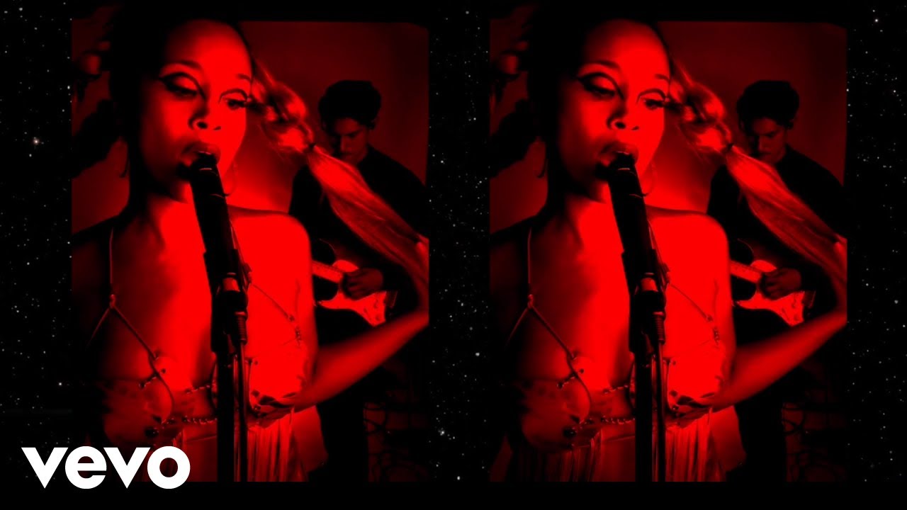 LION BABE - Hot In Herre (Live 