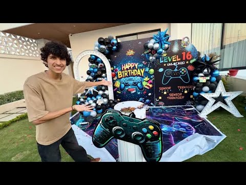 Piyush Ka Birthday Gift 🎁 Sourav joshi vlog #souravjoshivlogs #vlog #piyushjoshivlogs #vlogs