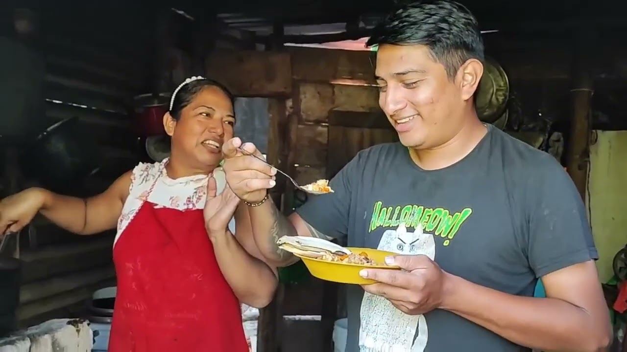 Siempre cocinando rico y más si era para venta , grandes valores que nos enseñaste mamá 🥺❤️