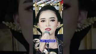 Download Lagu Umi Hafifah Bowo suaranya Merdu #campursari #wayangkulit #sinden #dangdut #umihafifah MP3