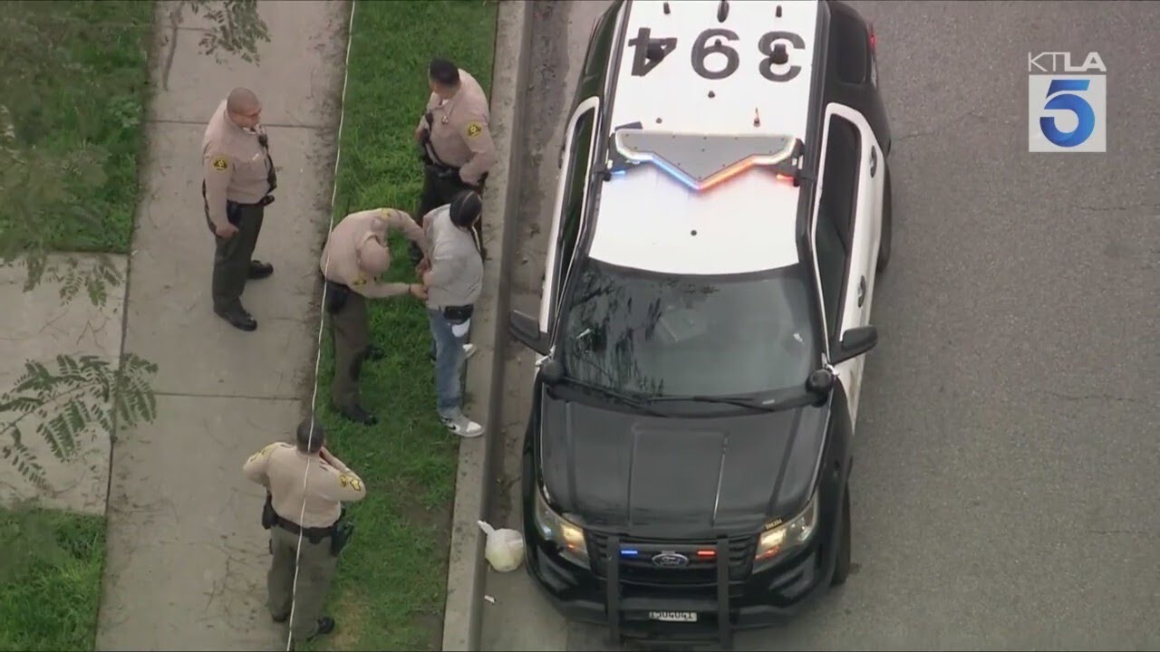 2 suspects arrested after South L.A. pursuit crash - YouTube