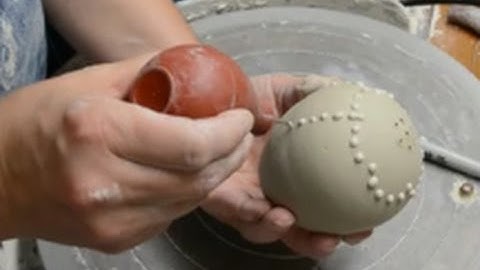 Slip Trailing - From Making Sieved Slip to Application - A Demonstration