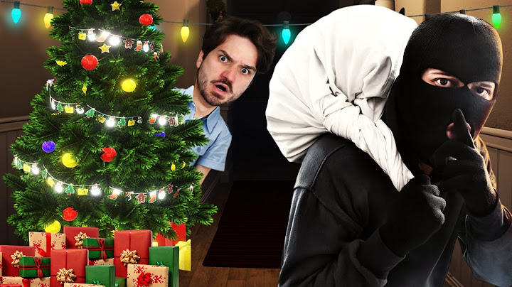 ESSA CRIANÇA FICOU SOZINHA NA NOITE DE NATAL E TEM UM LADRÃO TENTANDO INVADIR A CASA!