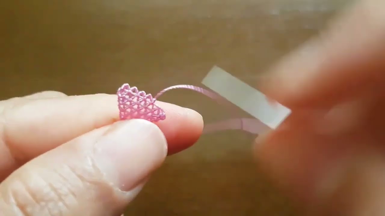 İğne Oyası Çiçek Yapraklarını Bu Şekilde Yaparsanız Asla Bozulmaz