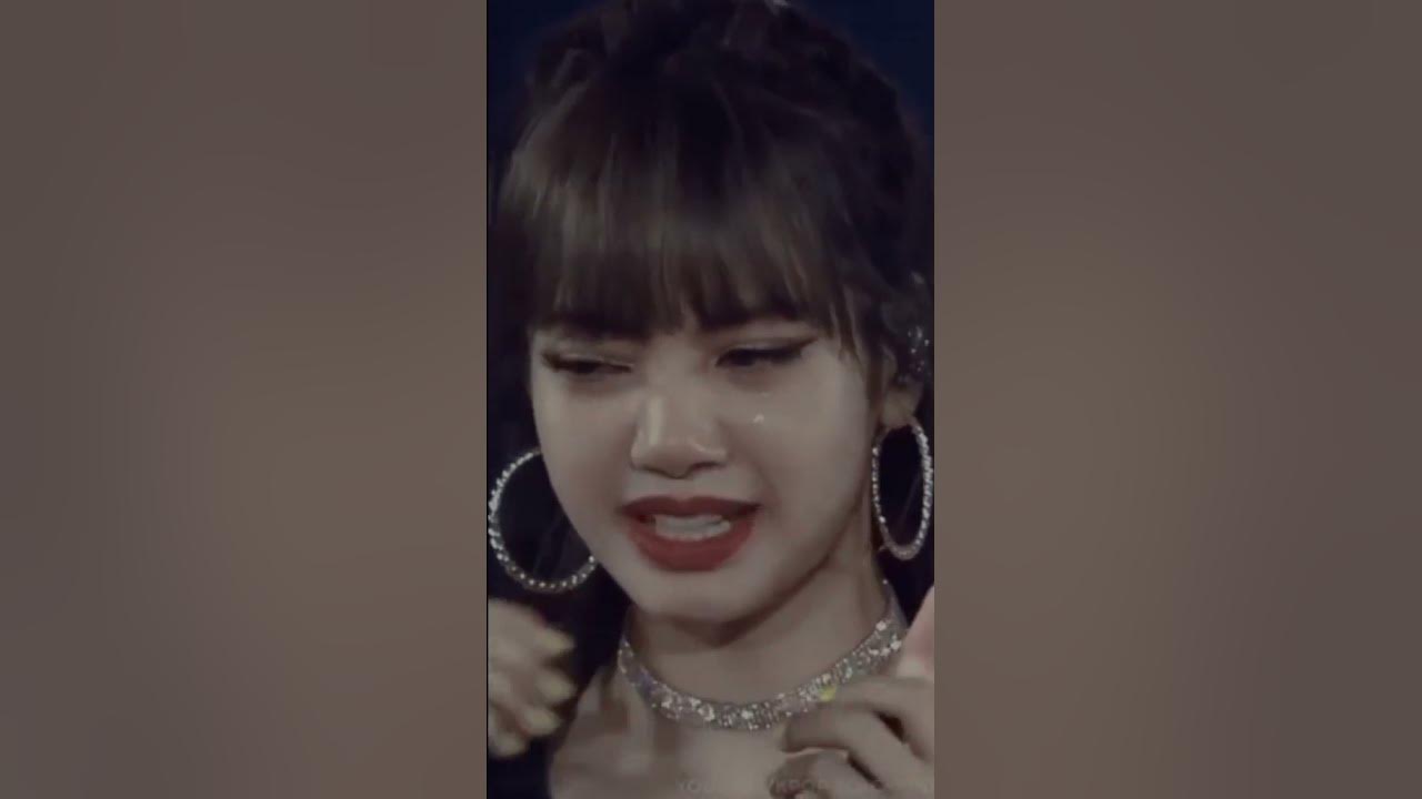 Lisa black pink menangis #short #nangis #blackpink - YouTube