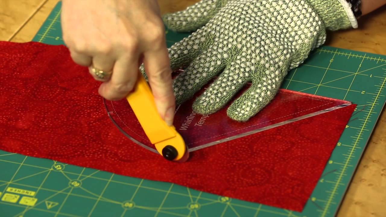 Quilting Quickly Holiday Whirl Christmas Quilt YouTube