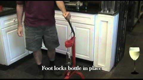 Portuguese Floor corker use