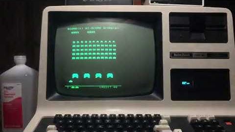 Space Invaders Hi-Res on the TRS-80 Model 4