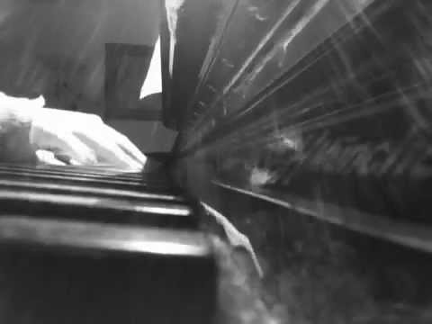 Putar Tiersen: Comptine d’un autre été: L’après-midi (From "Le Fabuleux Destin d'Amélie Poulain") - Alexandre Desplat