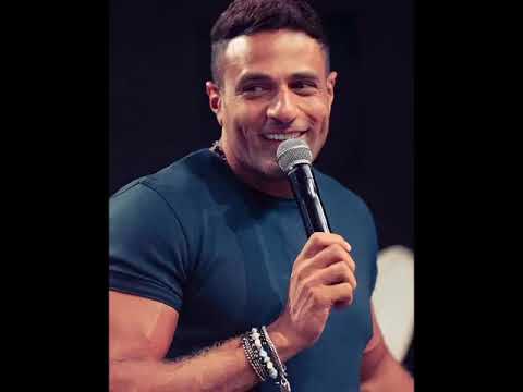 في حضنك وانت ويايا بعيش اجمل ليالي العمر 