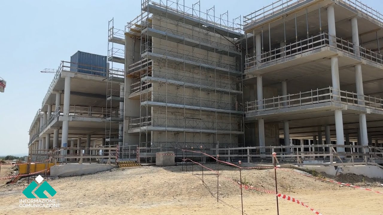 Incidente nel nuovo ospedale della Sibaritide: Operaio precipita dal terzo al secondo piano