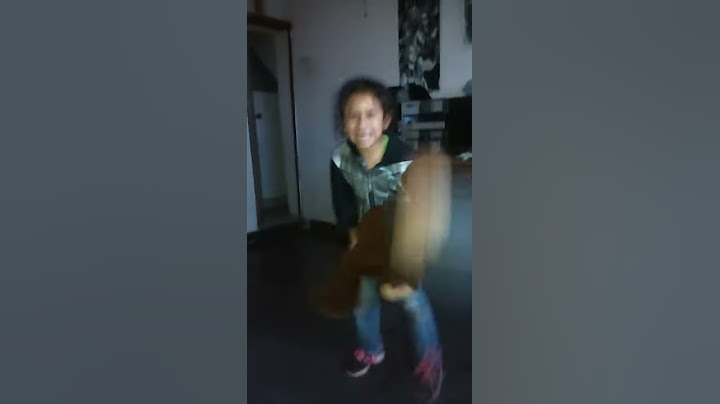 Me pillaron bailando con el mono