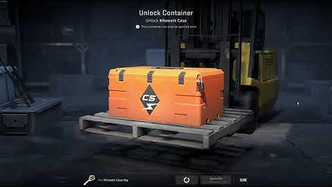 Opening One CS2 Case Every Day Until I Get GOLD (Day 39)