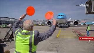 Retired Airline Pilot welcome Son on his retirement day,Heart touching moment