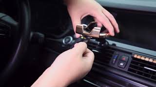 Automatic Clamping Wireless Car Charging Mount For iPhone screenshot 5