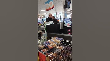 Aldi self checkout machines