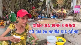 Kỳ lạ người phụ nữ có nhà không ở bỏ chồng con ra sống nơi nghĩa địa