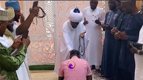 PASUMA BOWS FOR BLESSINGS AT AHMAD ALAWIYE’S 50TH BIRTHDAY PRAYER AND LUNCH
