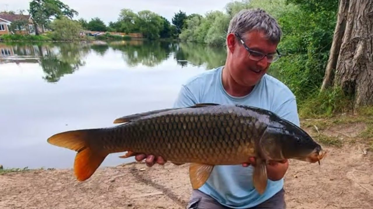 Sunset Surface Carp Fishing with Dave Barham at Lake Helen