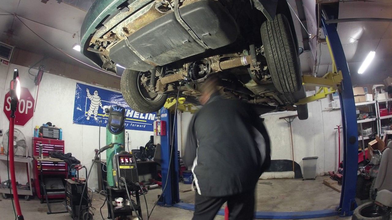 Welding Diff on 2000 Mustang (Timelapse) YouTube