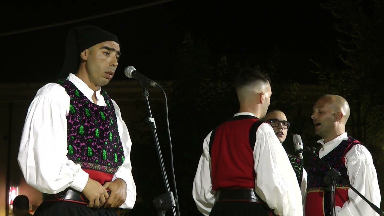 ==Tenore Garteddesu di Galtellì==   (13)