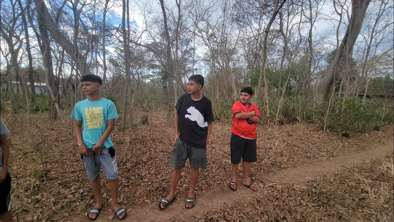 Los fuimos de paseo con los bichos aver que a llavamos arriba de la posa de la minga🤭😱