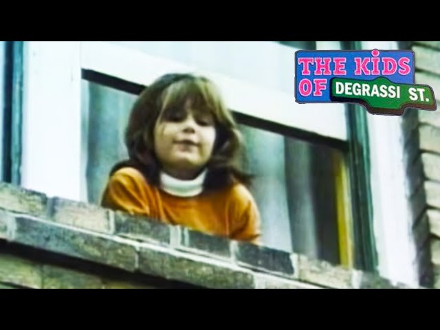 The Kids of Degrassi Street | 104 | Lisa Makes The Headlines - YouTube