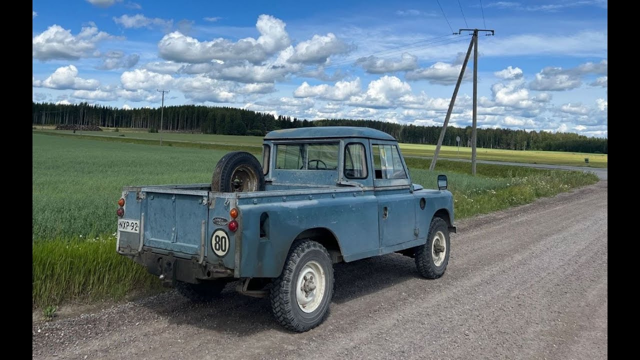 Land Rover pickup truck how to preserve patina, engaging 4WD and hub
