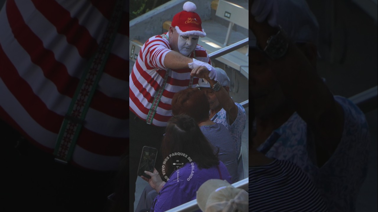 Tom o mímico unindo esse casal 😍❤️😂🤣 #tomthemime #seaworldmime #seaworldorlando