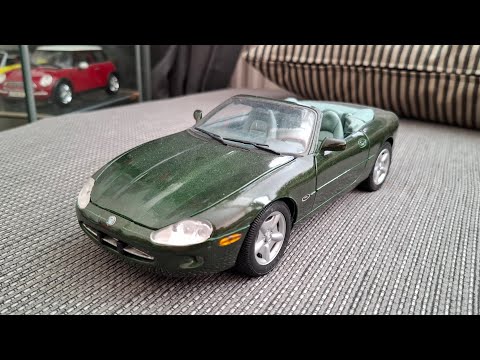 Jaguar XK8 (by Maisto) 1/18 Review. The dark green emerald! - YouTube