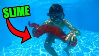 SLIME BAJO EL AGUA DE LA PISCINA