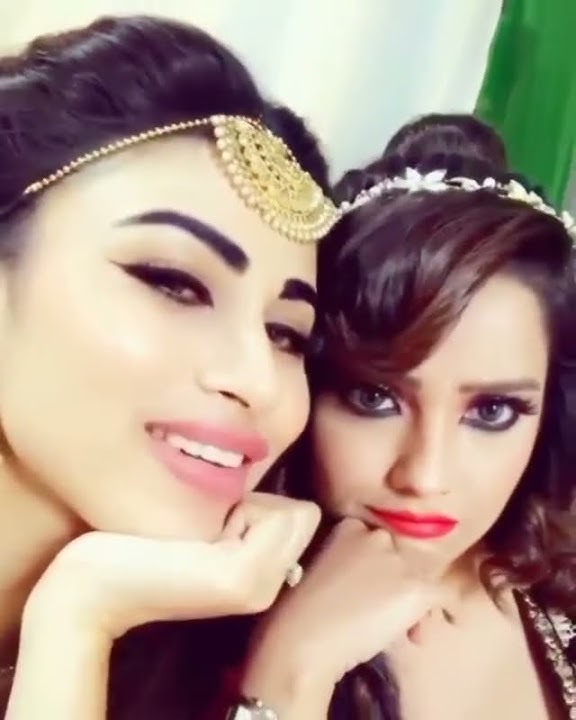 Offscreen Masti 😂, Shesha Shivangi | Naagin 2 | Shivsha #Mouniroy #Naagin2 #Adaakhan #ShivSha